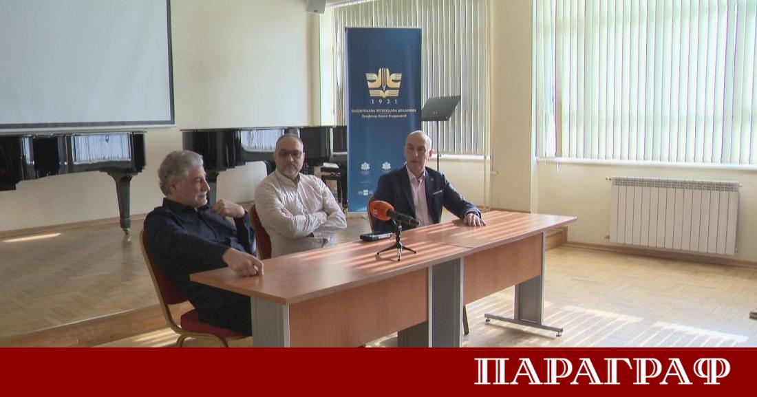 Световноизвестният диригент тенор и композитор Хосе Кура пристигна в България