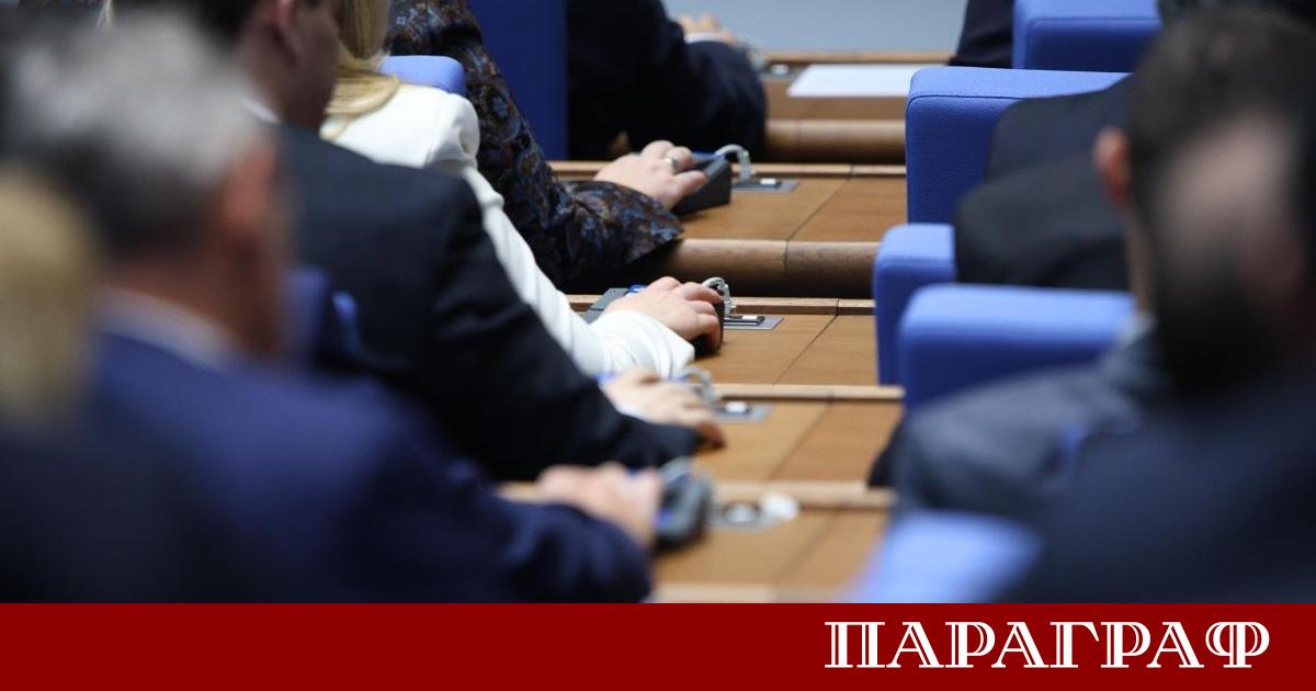 Народните представители ще дебатират днес по шестия вот на недоверие