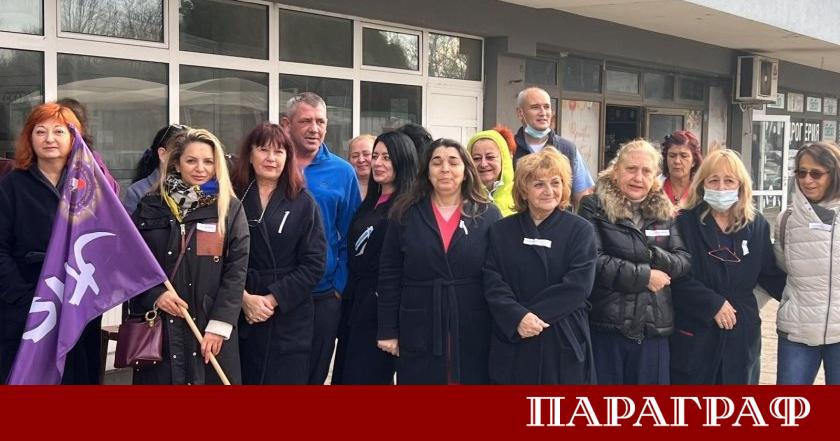 Здравни специалисти в Бургас напуснаха работните си места за час