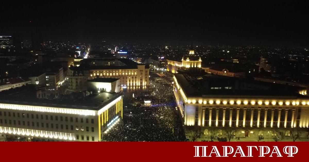 Хиляди българи от над 30 града в страната включително София