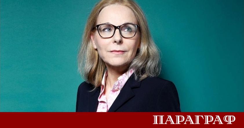 Една от най популярните съвременни френски писателки Камий Лоранс пристига