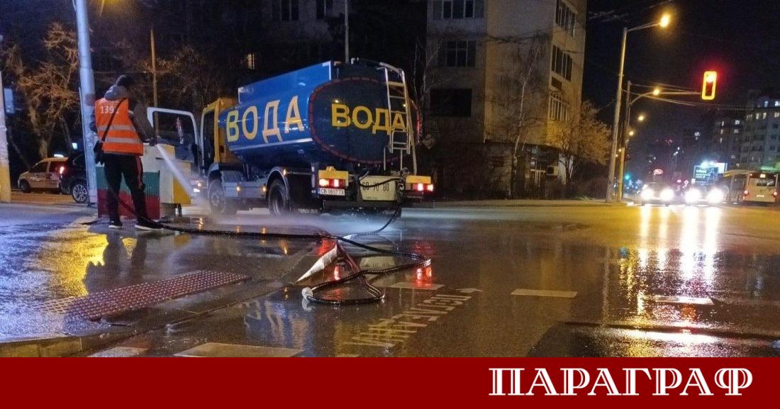 Столичната община предприема допълнително миене на улици в София Мярката