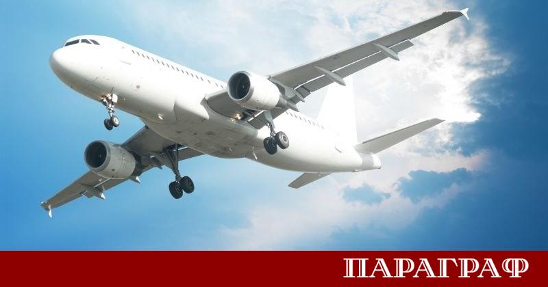 Пътник на полет от Бостън до Хонконг е направил опит