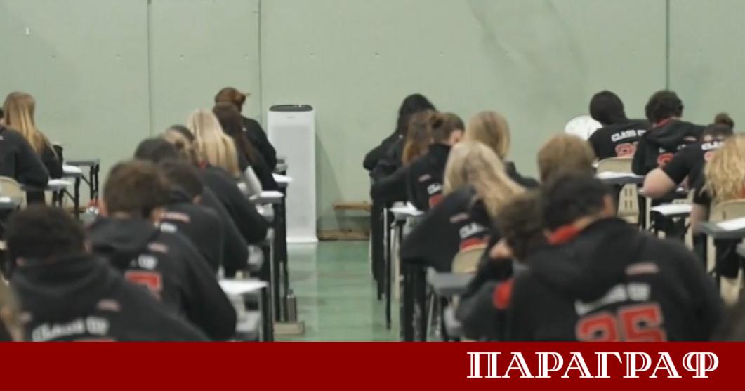 Хиляди австралийски ученици се явиха на зрелостни изпити на фона