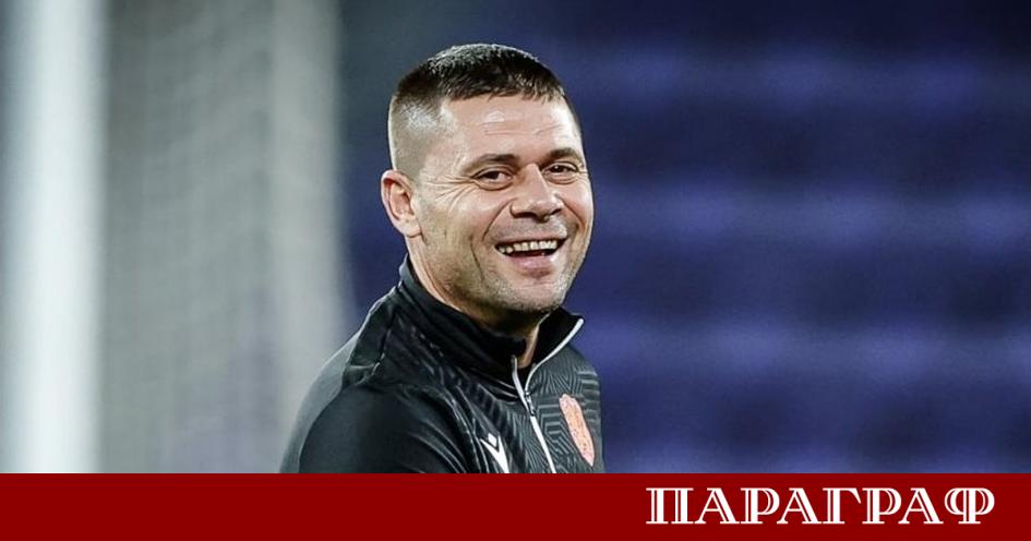 Селекционерът на националния отбор Александър Димитров и капитанът Кирил Десподов