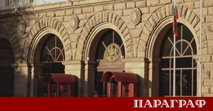 Президентът Румен Радев продължава консултациите си с парламентарно представените партии