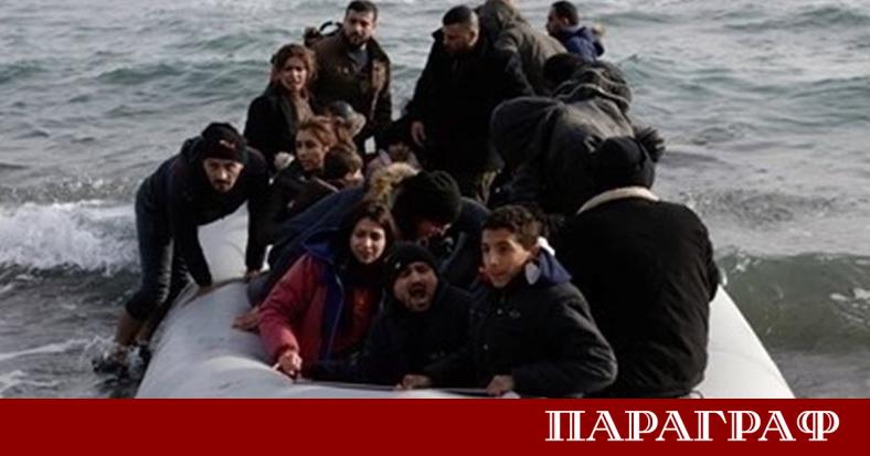 Стотици мигранти са спасени край южния гръцки остров Гавдос Операциите