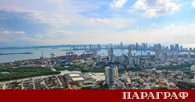 Най малко седем колумбийски войници загинаха при нападение срещу военна