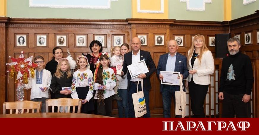 Деца от Украйна намерили убежище в Пловдив поздравиха кмета Костадин