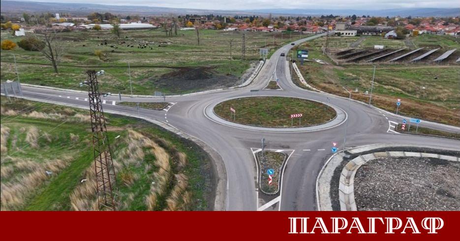 Сунгурларе вече разполага с ново кръгово кръстовище оборудвано с осветление