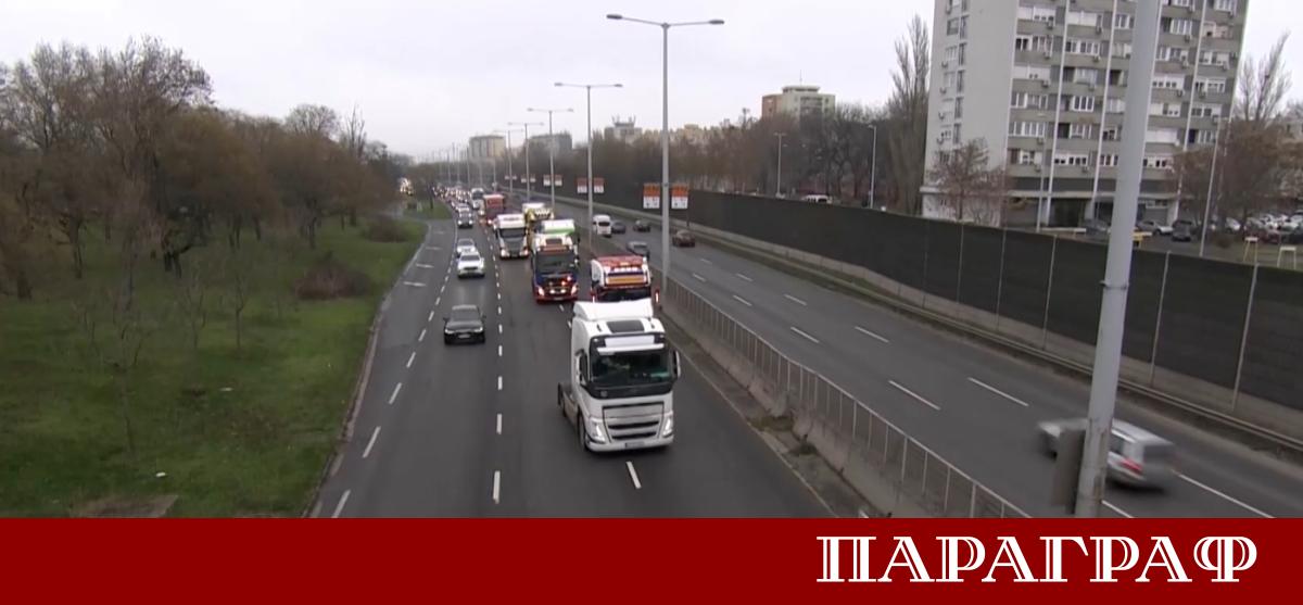 Шофьори на камиони в Унгария организираха мащабен протест в Будапеща