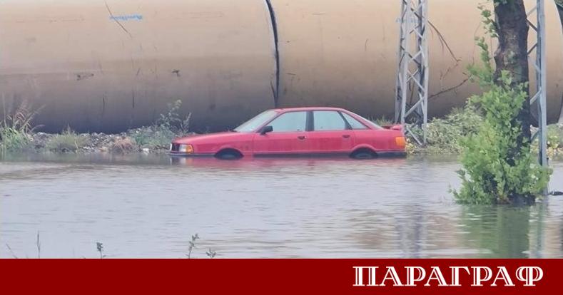 Движението на кръстовището на ул Индустриална и бул Александър Стамболийски
