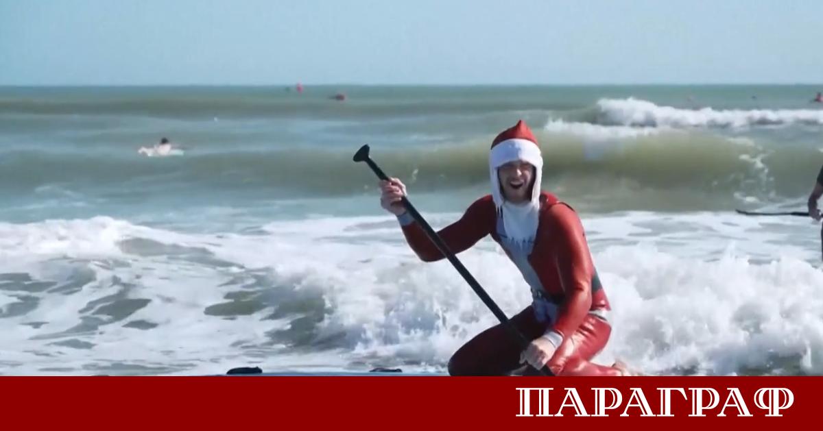 На 24 декември 2025 г хиляди сърфисти облечени като Дядо