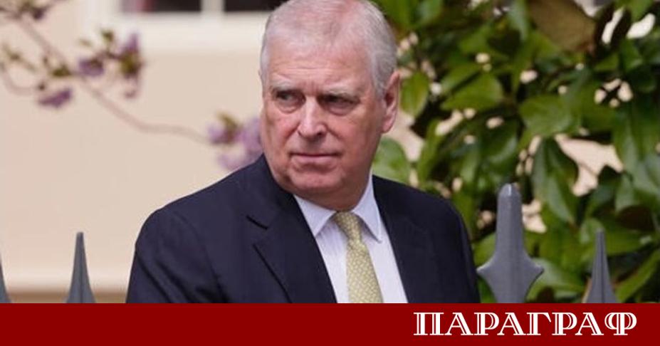 Принц Андрю Маунтбатън Уиндзор прекара Коледа сам Дъщерите му принцеси