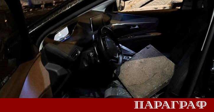 Няколко паркирани автомобила в столичния район Оборище бяха разбити с