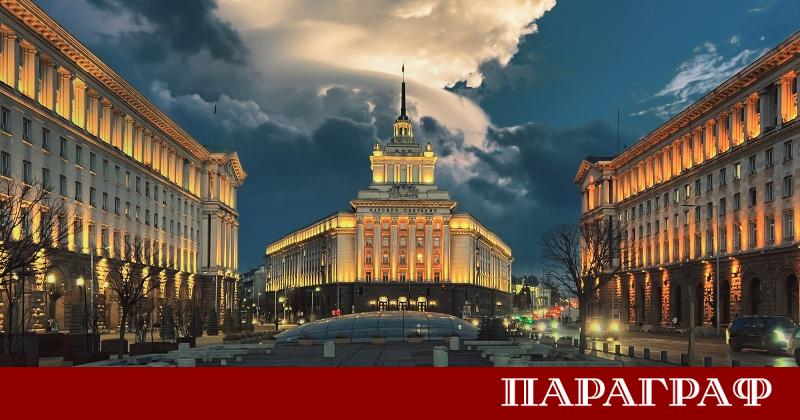 Политическата 2025 година завърши бурно и непредсказуемо за България Тя