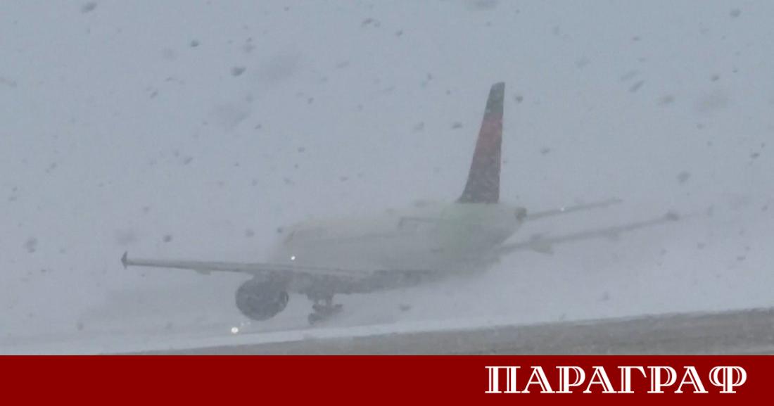 Мощна снежна буря обхвана Съединените щати причинявайки хаос в авиотранспорта