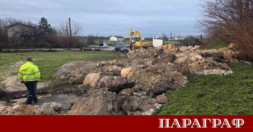 Укрепването на дигата на река Телки дере в пазарджишкото село
