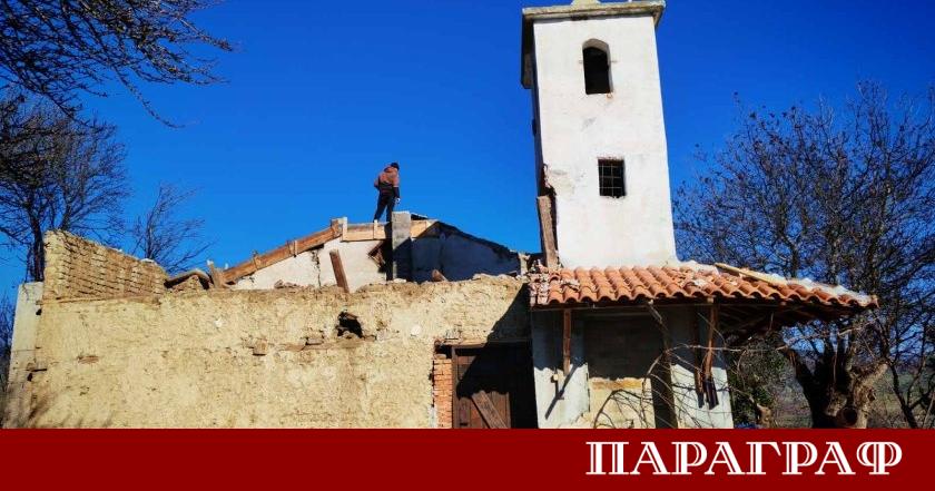 Мощен вятър с пориви до 100 км ч причини сериозни