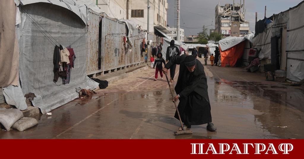 Десетки хиляди разселени хора в централната част на Ивицата Газа