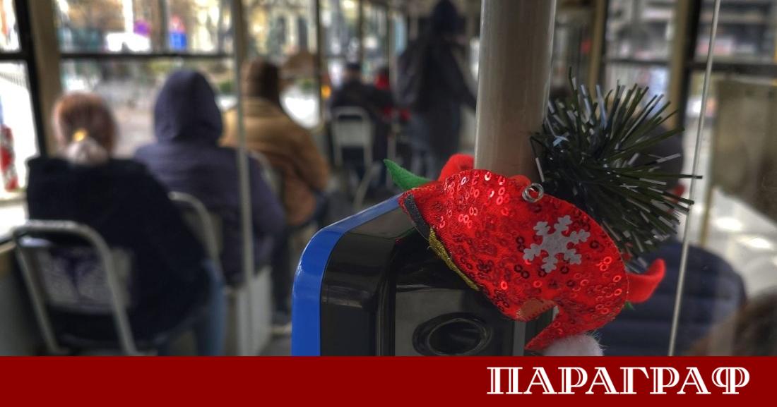 Столичният градски транспорт ще функционира с удължено работно време в