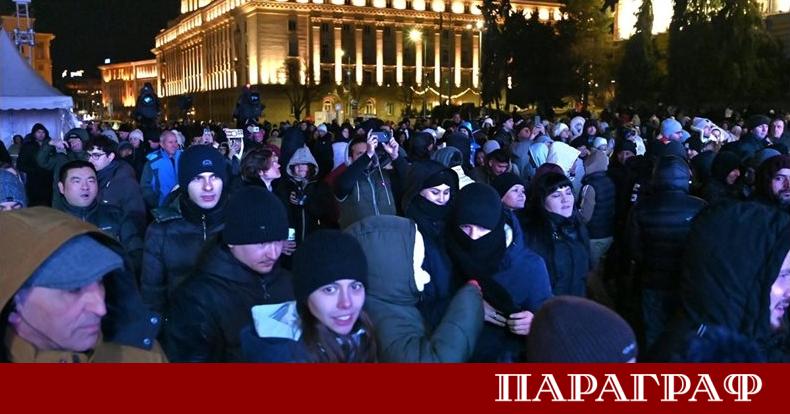 Хиляди столичани се събраха на площад Княз Александър I за