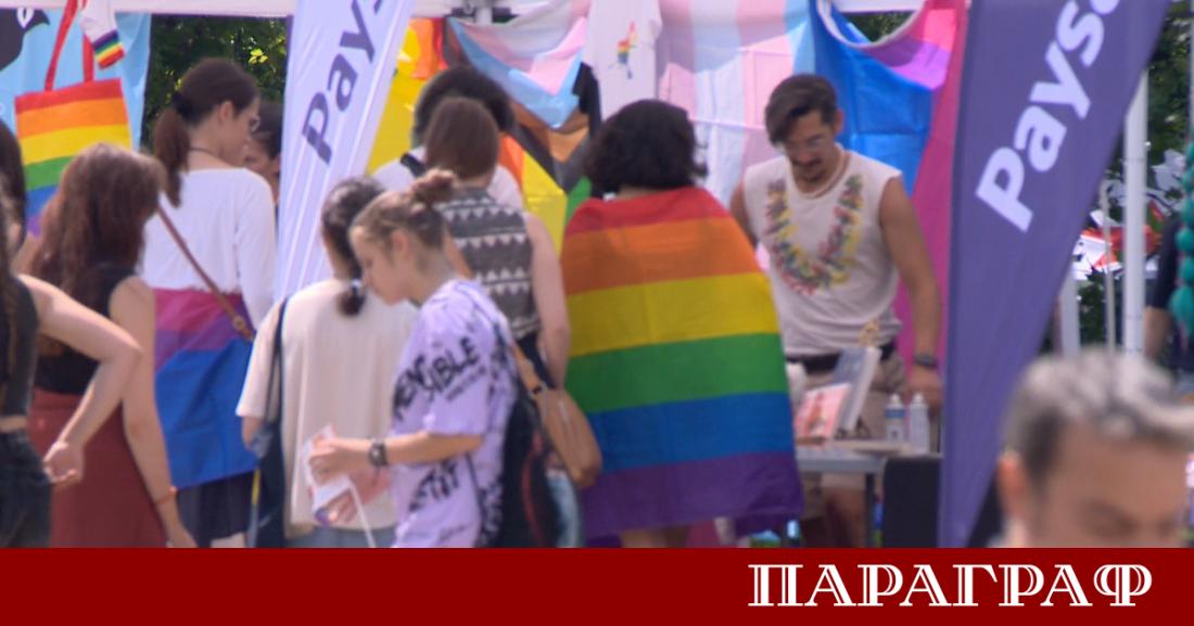 Всеки втори българин вече декларира толерантност към ЛГБТИ общността Това