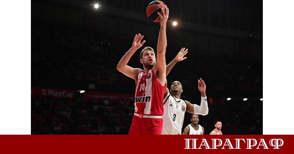 Олимпиакос с участието на най добрия български баскетболист Александър Везенков