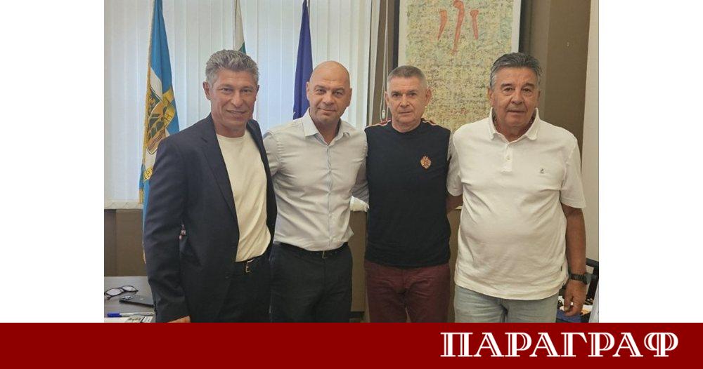 Футболни легенди от България и Турция ще изиграят благотворителен мач