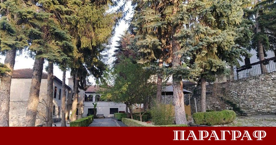 Манастирът Свети Георги над Белащица стана жертва на три дръзки