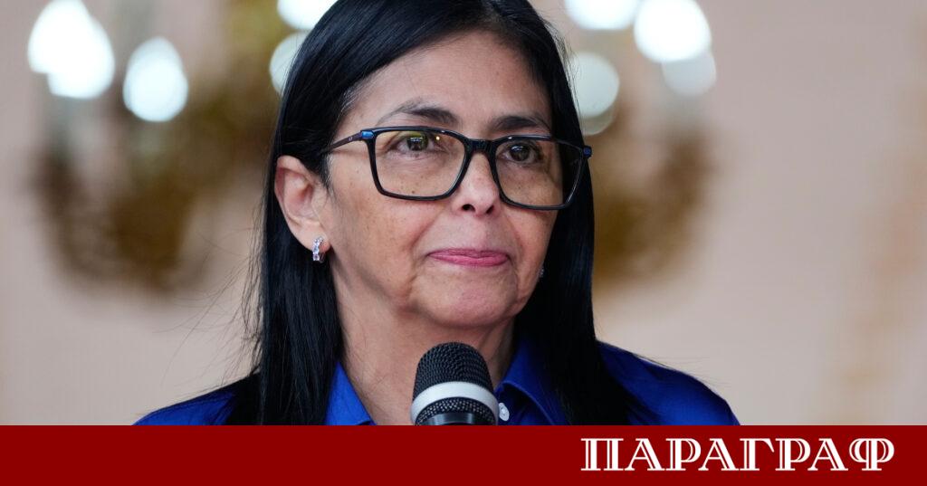 Временният президент на Венецуела Делси Родригес обеща да продължи освобождаването