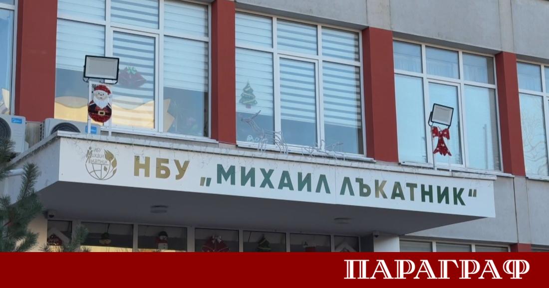 Родители от Начално училище Михаил Лъкатник в Бургас организираха мълчалив