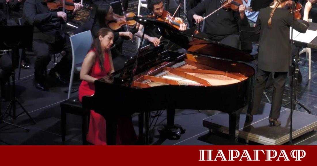 Бургас се обедини около благородна музикална кауза Ученици и професионални