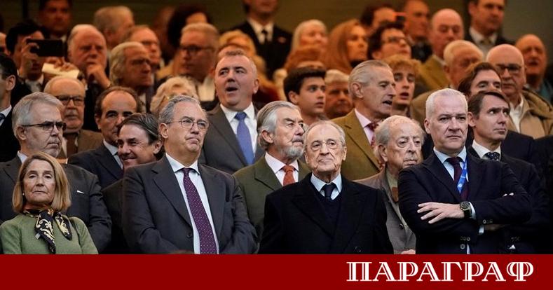 Мощни освирквания и скандирания Перес вън посрещнаха отбора на Реал