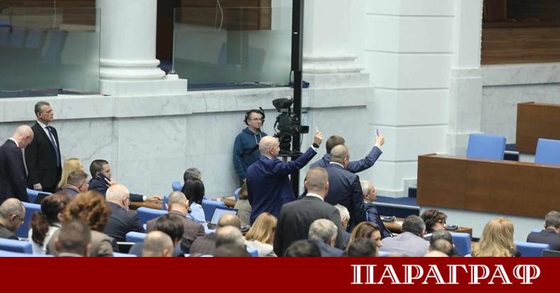 Българската политика е в криза агонизираща през последните 5 години