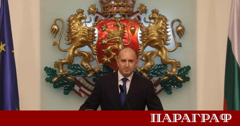 Президентът Румен Радев обяви че ще подаде оставка във вторник