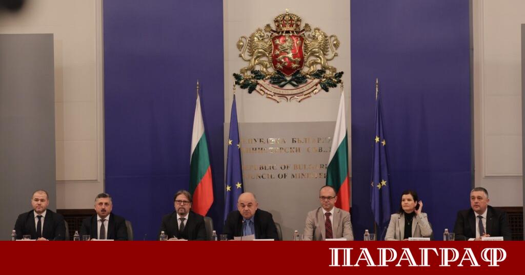 Над 58 от паричния агрегат в левове вече е изтеглен