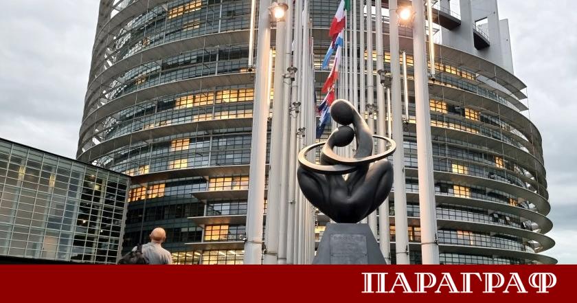 Напрежението между Европа и Съединените щати предизвикано от казуса с