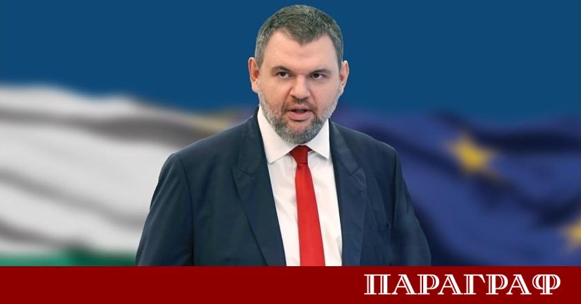 Лидерът на ДПС Делян Пеевски поздрави премиера Росен Желязков и