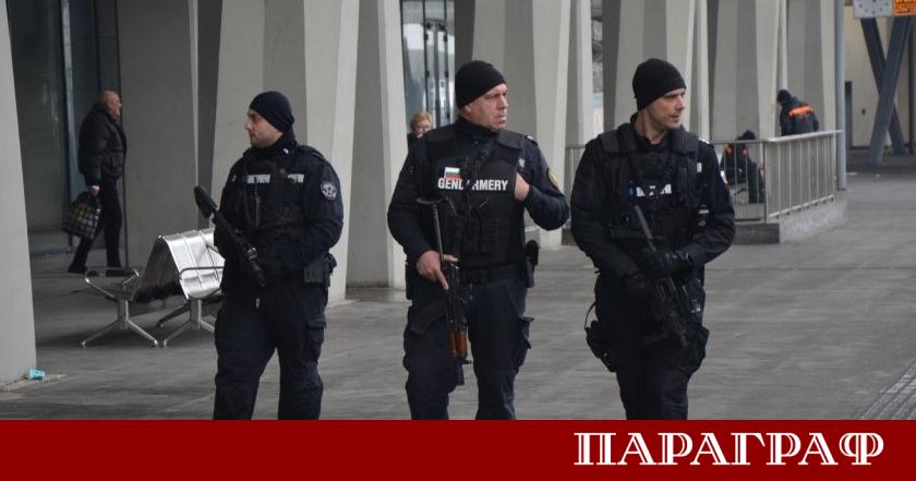 Мащабна полицейска операция е в ход в железопътния транспорт в