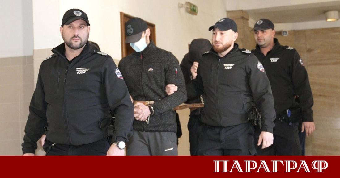 Двама мъже обрали инкасов автомобил край Ихтиман са задържани буквално