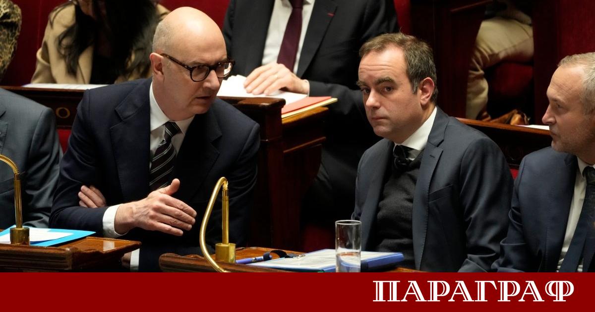 Френското правителство успешно премина през два вота на недоверие свързани