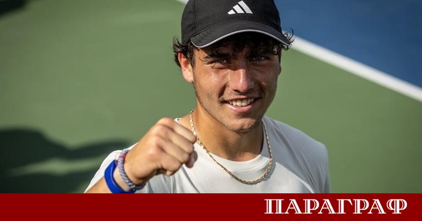 Младият български тенисист Иван Иванов продължава със силното си представяне