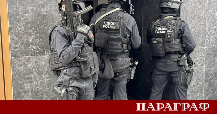 Столичен общински съветник е задържан и обвинен като член на