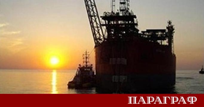 Танкерът Прогрес натоварен със 720 000 барела руски суров петрол