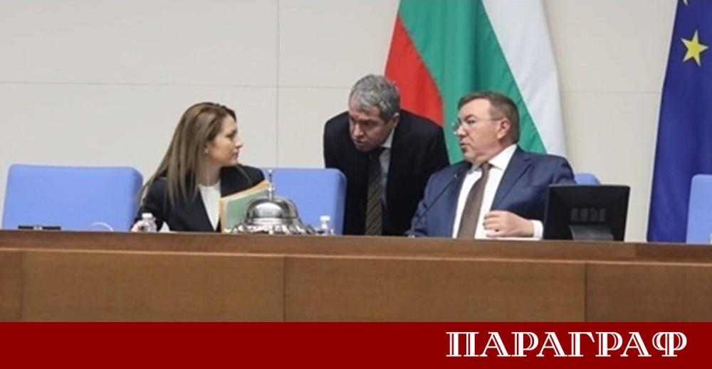 Гласуване по съвест разцепи парламентарната група на БСП проваляйки мнозинството