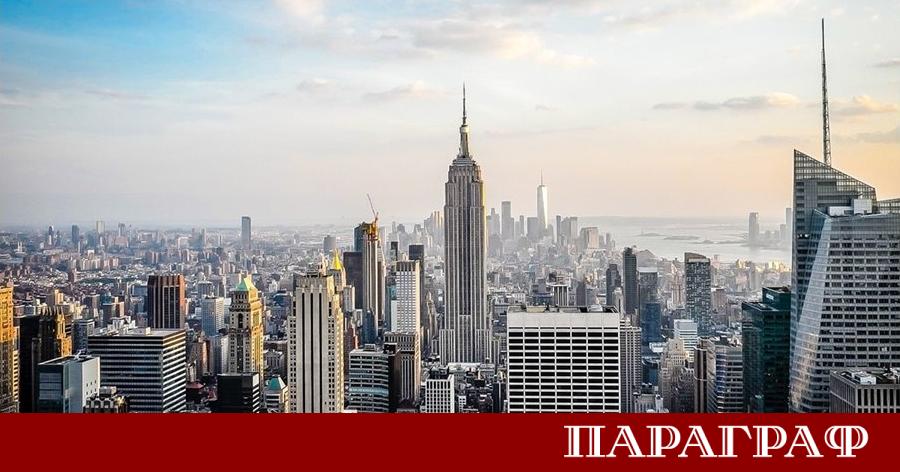 Газова експлозия предизвика опустошителен пожар в жилищна сграда в Ню