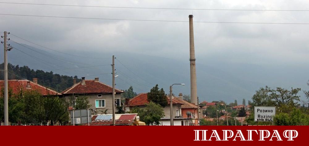 Майка на ученик нахлу в училище в карловското село Розино