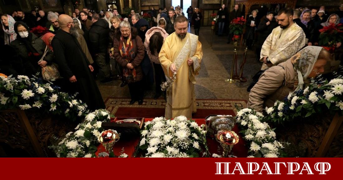 Частици от мощите на свети Давид Евбейски и шапчица част