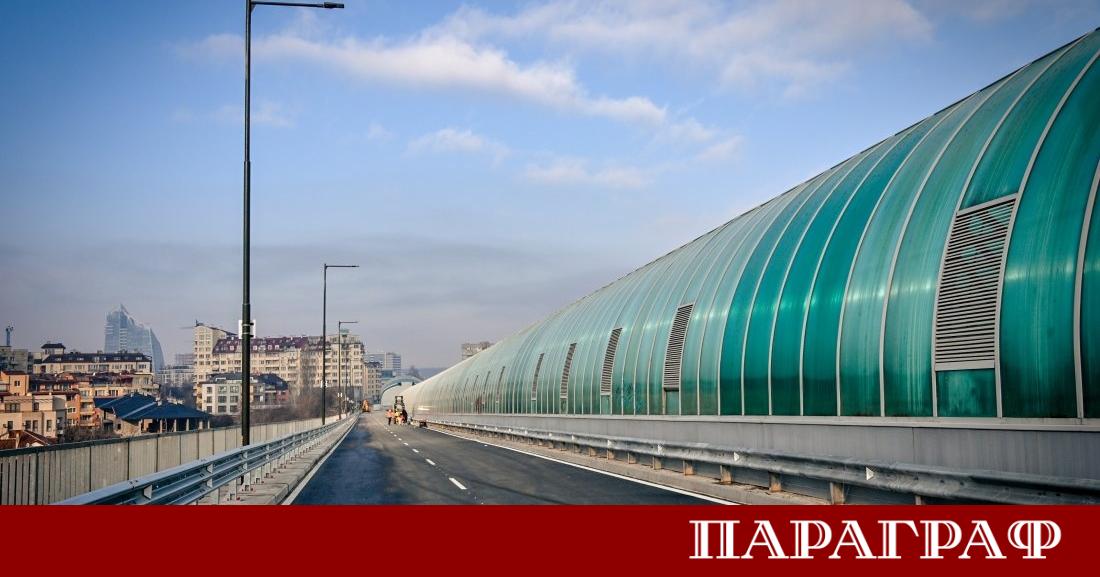 Движението по обновеното платно на моста над река Въртопо в